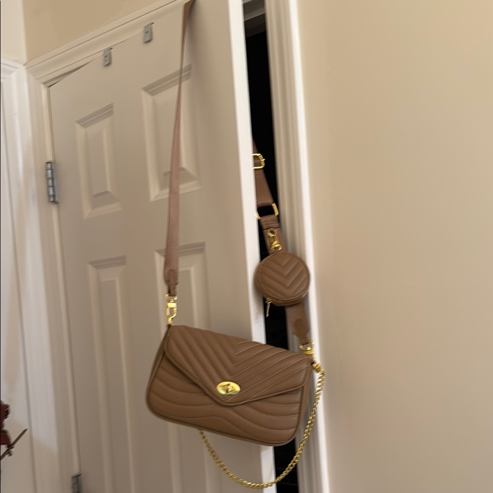 Tan Crossbody Bag with Quilted Design and Chain Strap